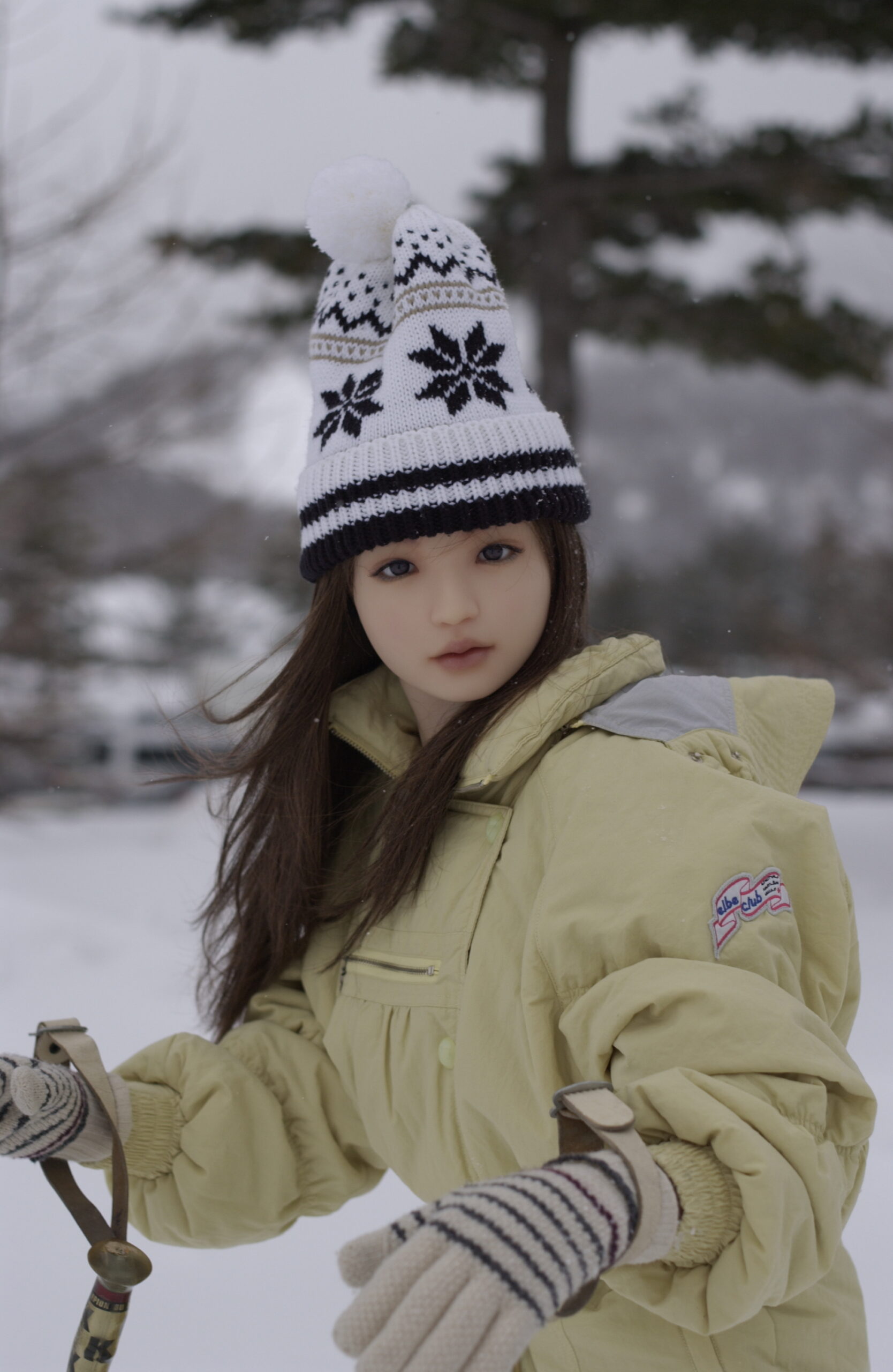 雪山で楽しむラブドール